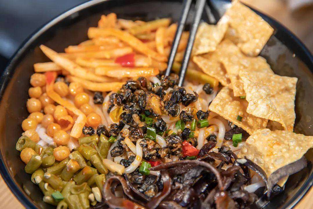 螺丝粉(螺丝粉为什么有臭味)