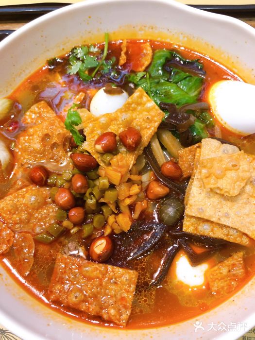 螺丝粉(螺丝粉为什么有臭味)