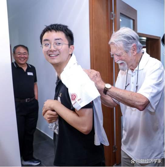 麦克阿瑟天才奖(麦克阿瑟天才奖中国人)