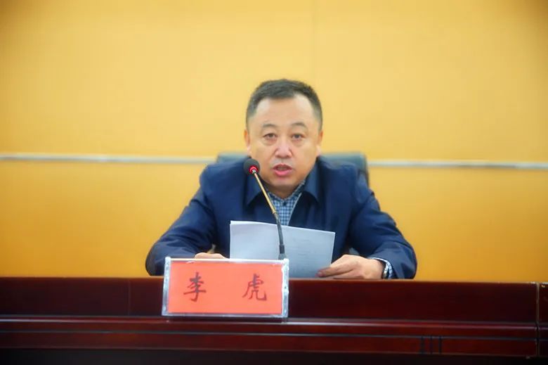 梁宏伟(梁宏伟歌手酒吧演出视频大全播放下载)