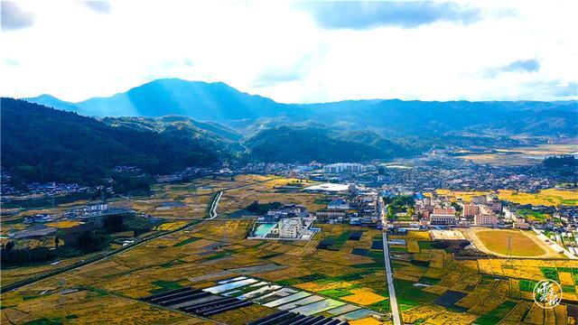 龙陵县(龙陵县邮政编码)