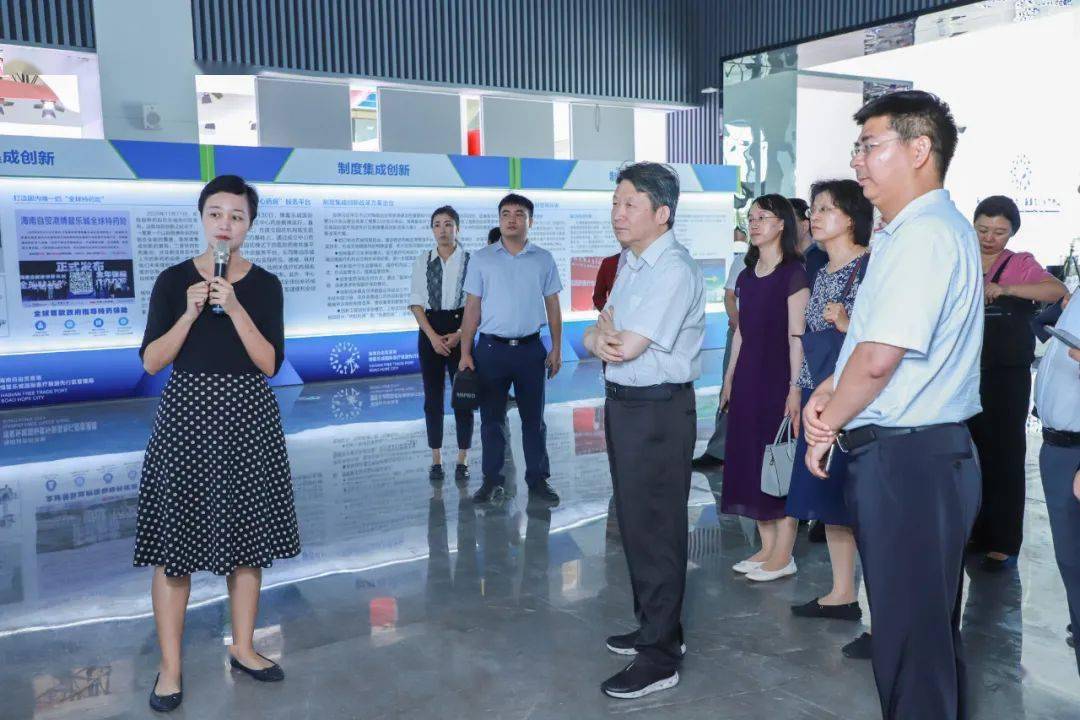 吕小蕾(吕小蕾乐城管理局)